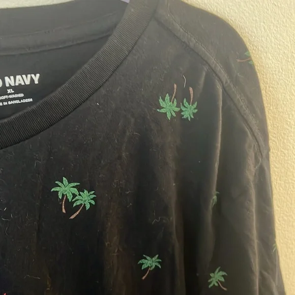 Old navy palm tree tee - Picture 2 of 2